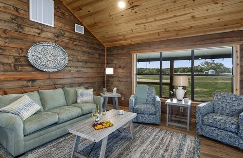 Grapetown House | The Cactus Cabin | Pleasant Country Setting