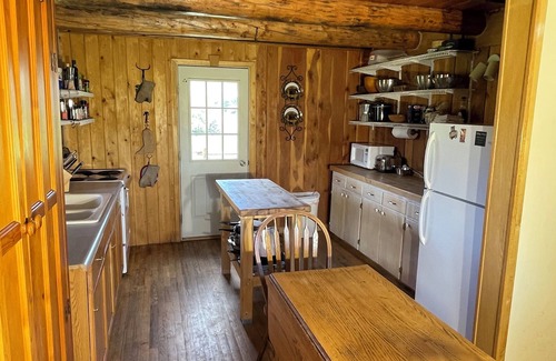 Melrose Cabin | The Caddis House- Big Hole River