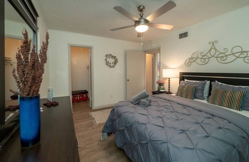 North University Apartment | The Cajun Rivieria near Moody / UT ~ Fast WiFi