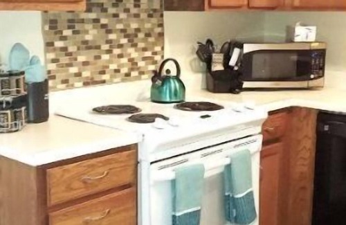 Fayetteville House | The Callahan - Sleeps 10, Wifi, Ft Bragg, & More