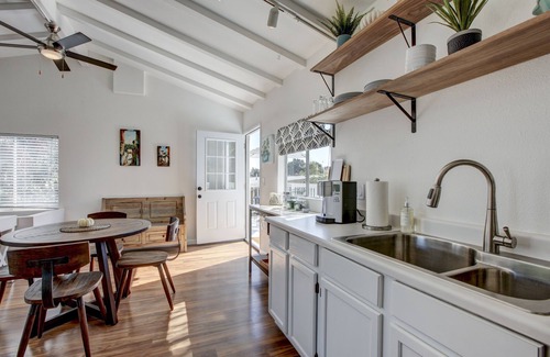Old Towne House | The Cambridge house is located in highly desired Old Town Orange