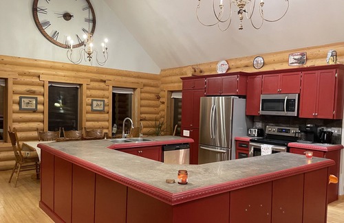 Bruno Cabin | The Canada Goose Lodge . Cozy up by the fire in this secluded Log Lodge.
