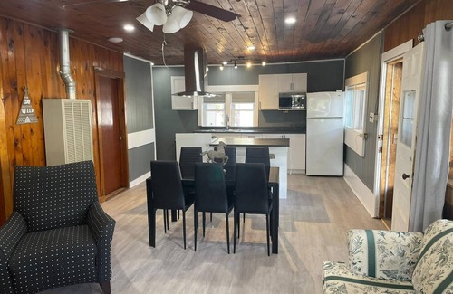 Selwyn House | The Canadiana - Rustic Beachfront Cottage