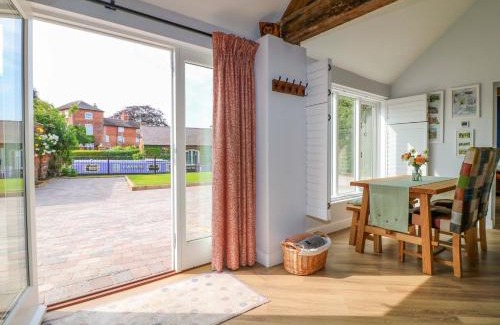 Langold House | The Canalside Cottage