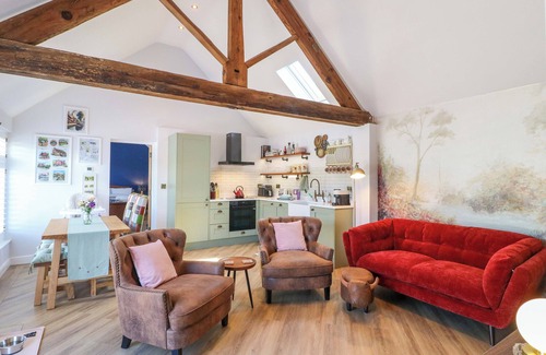 Langold Cottage | THE CANALSIDE COTTAGE, pet friendly, with a garden in Shardlow