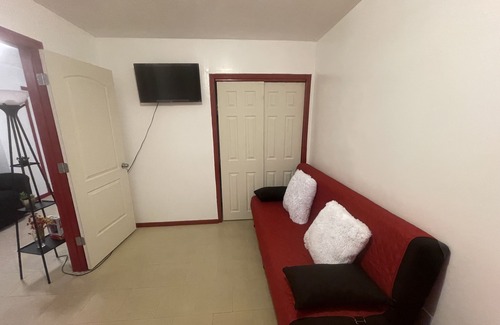 Canarsie House | The Canarsie Retreat