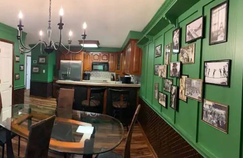 Clarksville House | The Canary of Clarksville