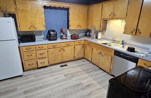 Clovis Bed & Breakfast | The Canna House by High Society Rentals