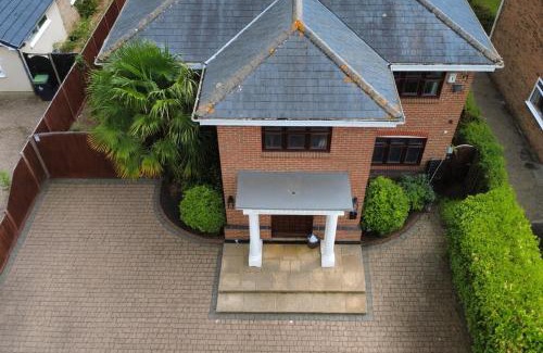 Stodmarsh House | The Canterbury Boutique Mansion & Bubble Retreat