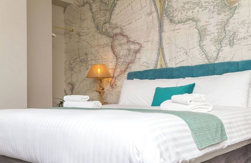 Munster Hotel | The Captain Cook Hotel