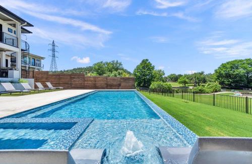 Horseshoe Bay House | The Captain's Cove at 110