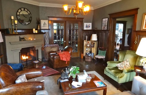 Midland Bed & Breakfast | The Captain's House bed & breakfast