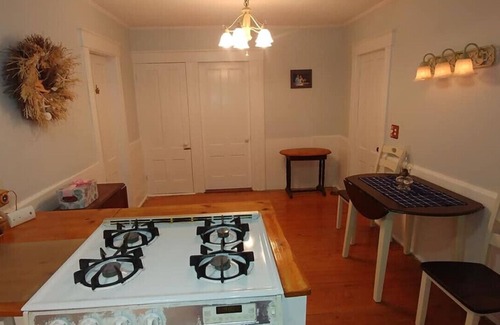 Lords Cove House | THE CAPTAIN'S HOUSE - DEER ISLAND NB - WATERFRONT - SUNRISES