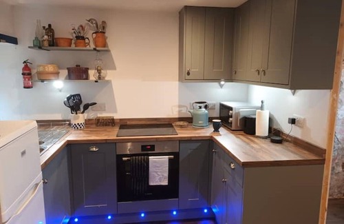 Thurso Cottage | The Captains - Nautical themed traditional crofters cottage