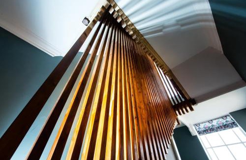 Robin Hood's Bay House | The Captains Residence at Rounton Villa by Maison Parfaite- Sea Views - Parking - Robin Hoods Bay