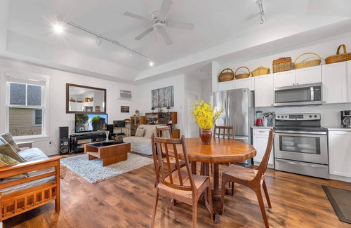 Cherry Valley House | The Cardinal - 7 Hollow