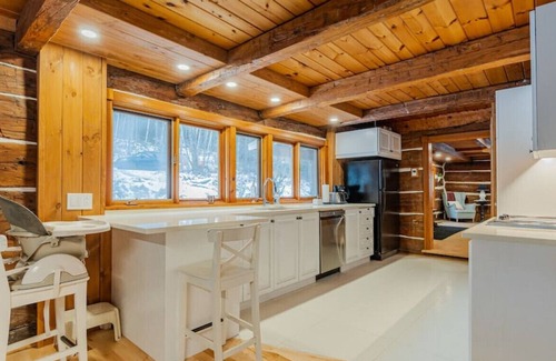 Mayo Ski Chalet | The Cardinal and spa