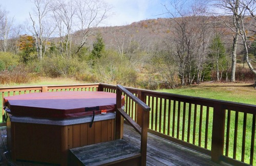 Snowshoe House | The Cardinal Retreat by Casago