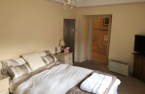 Crowcombe Hotel | The Carew Arms