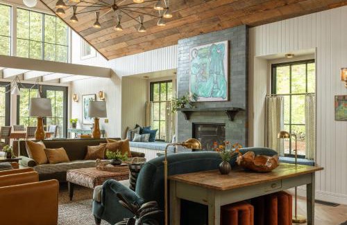 Carlton House | The Carly Estate