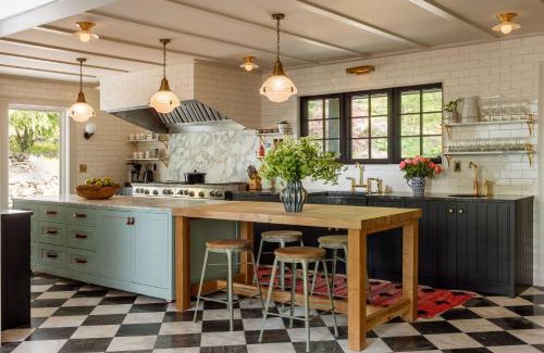 Carlton House | The Carly Estate