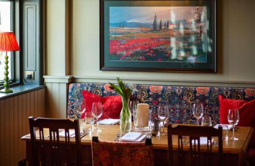 Burghclere Hotel | The Carnarvon Arms