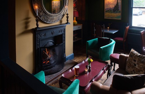Burghclere Hotel | The Carnarvon Arms