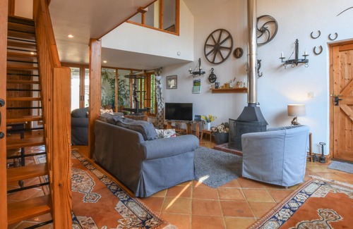 Woodbridge Cottage | THE CARPENTER'S SHOP, DALLINGHOO, pet friendly in Woodbridge