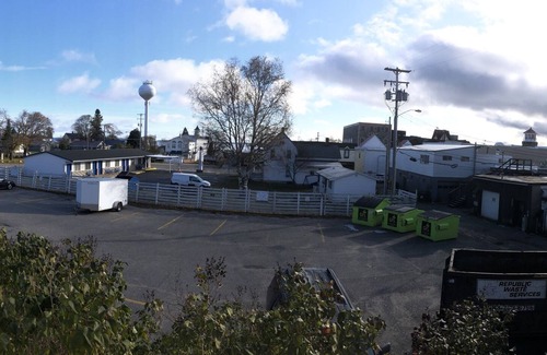Mackinaw City Apartment | “The Carriage Haus Studio” downtown Mackinaw City!