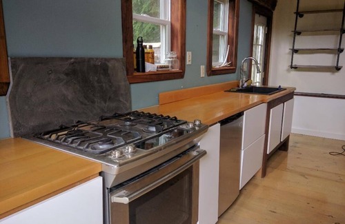 Diamond Point House | The Carriage House - charming 2 bed bungalow in Bolton