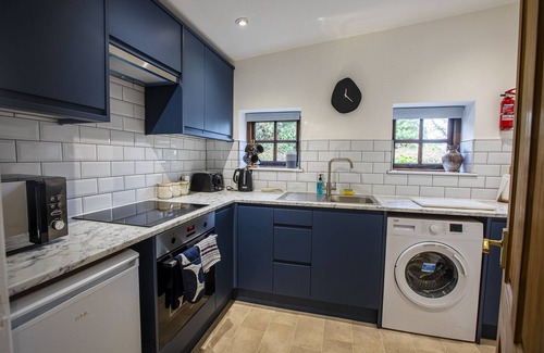 Preston Cottage | The Carriage House a Relaxing 1-bed Cottage in Ash