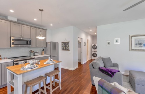 Martinez House | The Carriage House - Alhambra Valley Retreat