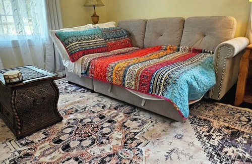 Fort Payne House | The Carriage House: Charming 1-bedroom guest house in Fort Payne