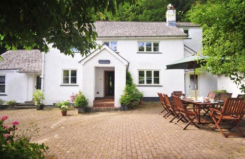 Llanfoist House | The Carriage House