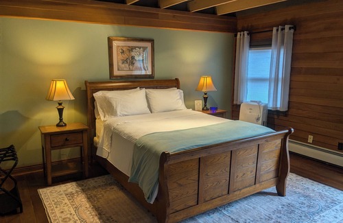 Meadville Bed & Breakfast | The Carriage House Inn Bed and Breakfast