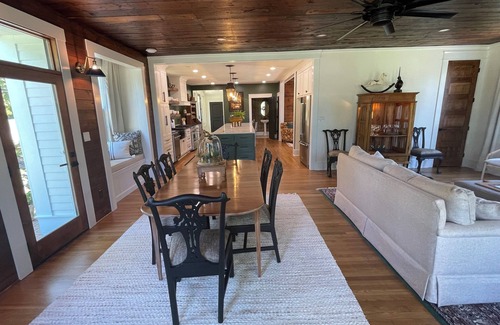 Corinth House | The Carriage House of Corinth is a remodeled home with loads of charm