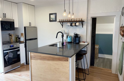 Littleton House | The Carriage House - two minutes walking from downtown Littleton.