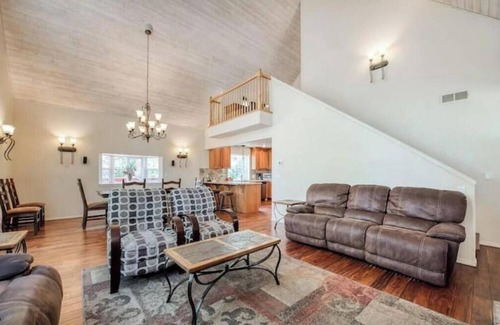Shaver Lake Cabin | The Carriage House