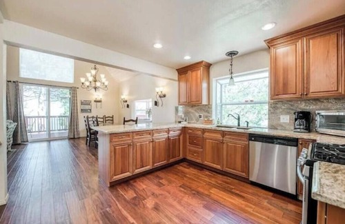 Shaver Lake Cabin | The Carriage House