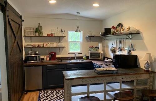Mount Dora Cottage | The Carriage House - Walk to Downtown!