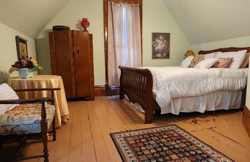 Pittsburg Bed & Breakfast | The Carson House Bed & Breakfast