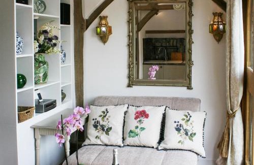 Turville House | The Cart Shed