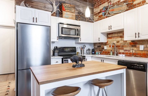Stratford Apartment | The Cartographer’s Loft