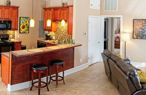 Cary House | The Cary Cottage 1 BR 1 BA Private Sleeps 4 - Downtown Cary, Eat Drink Play Shop