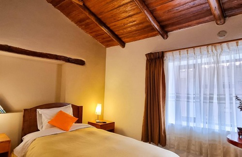 Ollantaytambo Hotel | THE CAS DE OLLANTA 5 FROM THE PLAZA DE ARMAS