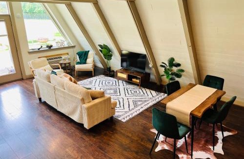 Canton House | The Casa Luna