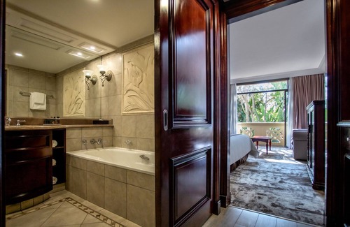 Sun City Hotel | The Cascades Hotel at Sun City Resort