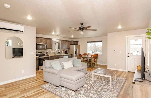 Boise Bench Apartment | The Casita 7 mins to DT Boise Sleeps 2-4