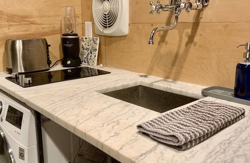 Reynoldstown Apartment | The Casita: Fully Turn-key Tinyhouse!