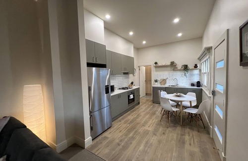 Henley Beach Apartment | The Cast Away Apartment Henley Beach